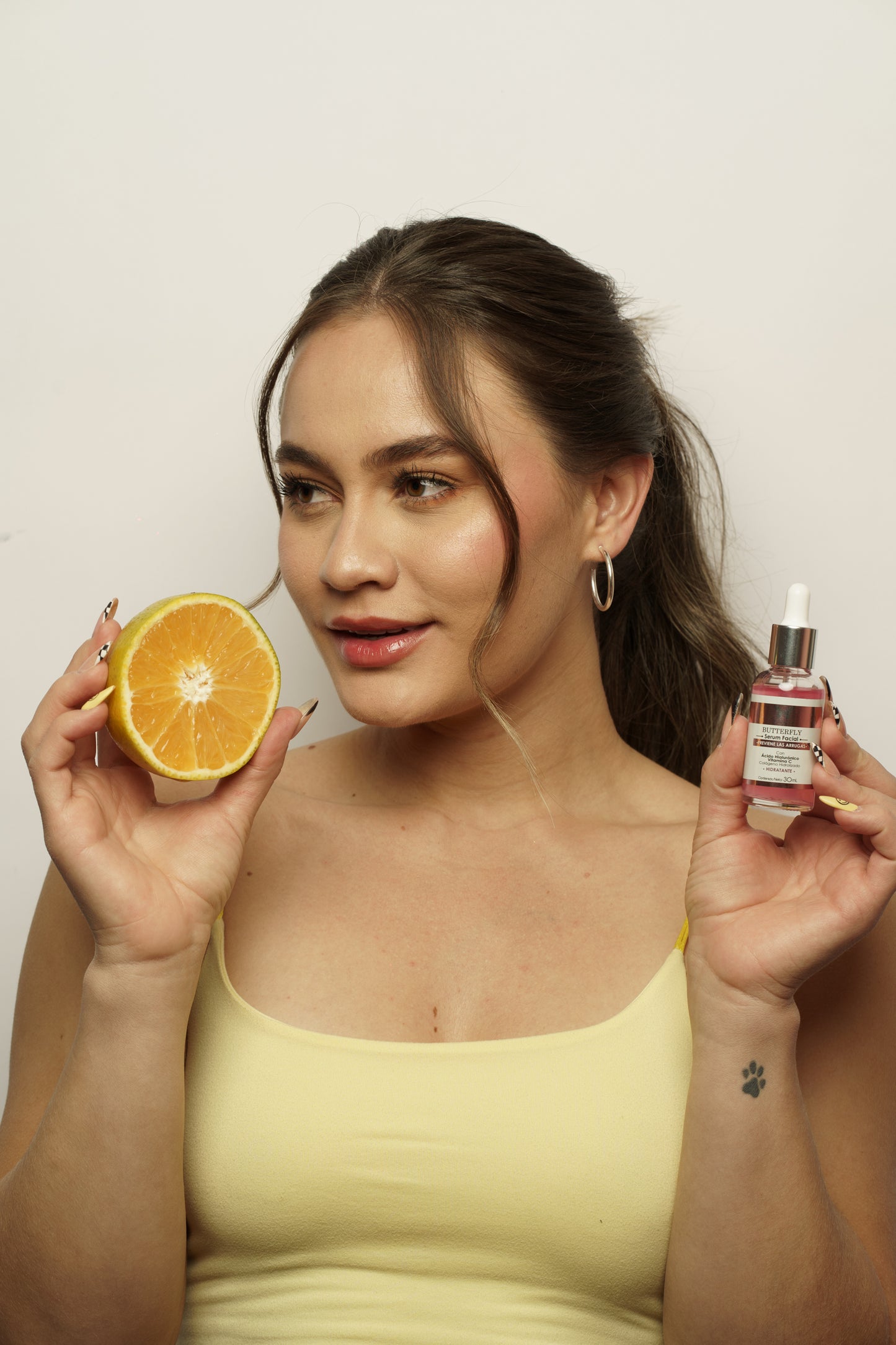 Sérum Facial Butterfly – Hidratante con Ácido Hialurónico, Vitamina C y Colágeno (30ml)