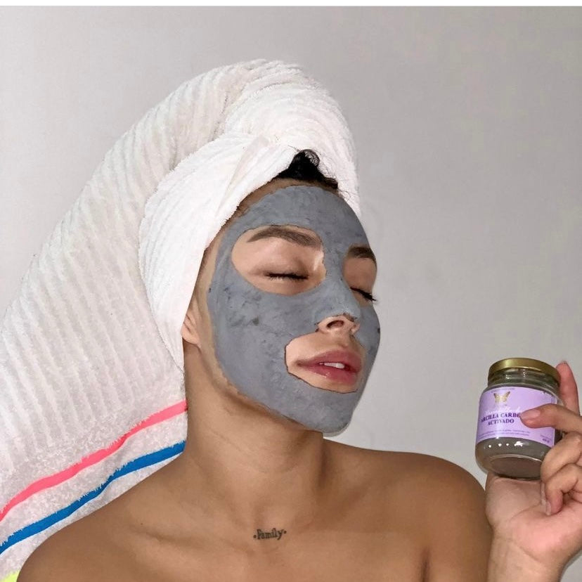 Mascarilla de Arcilla con Carbón Activado – Limpieza Profunda y Control de Grasa (100g)