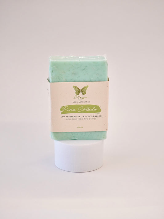 Jabón Artesanal Piña Colada – Con Aceite de Oliva y Coco Rayado (100g)