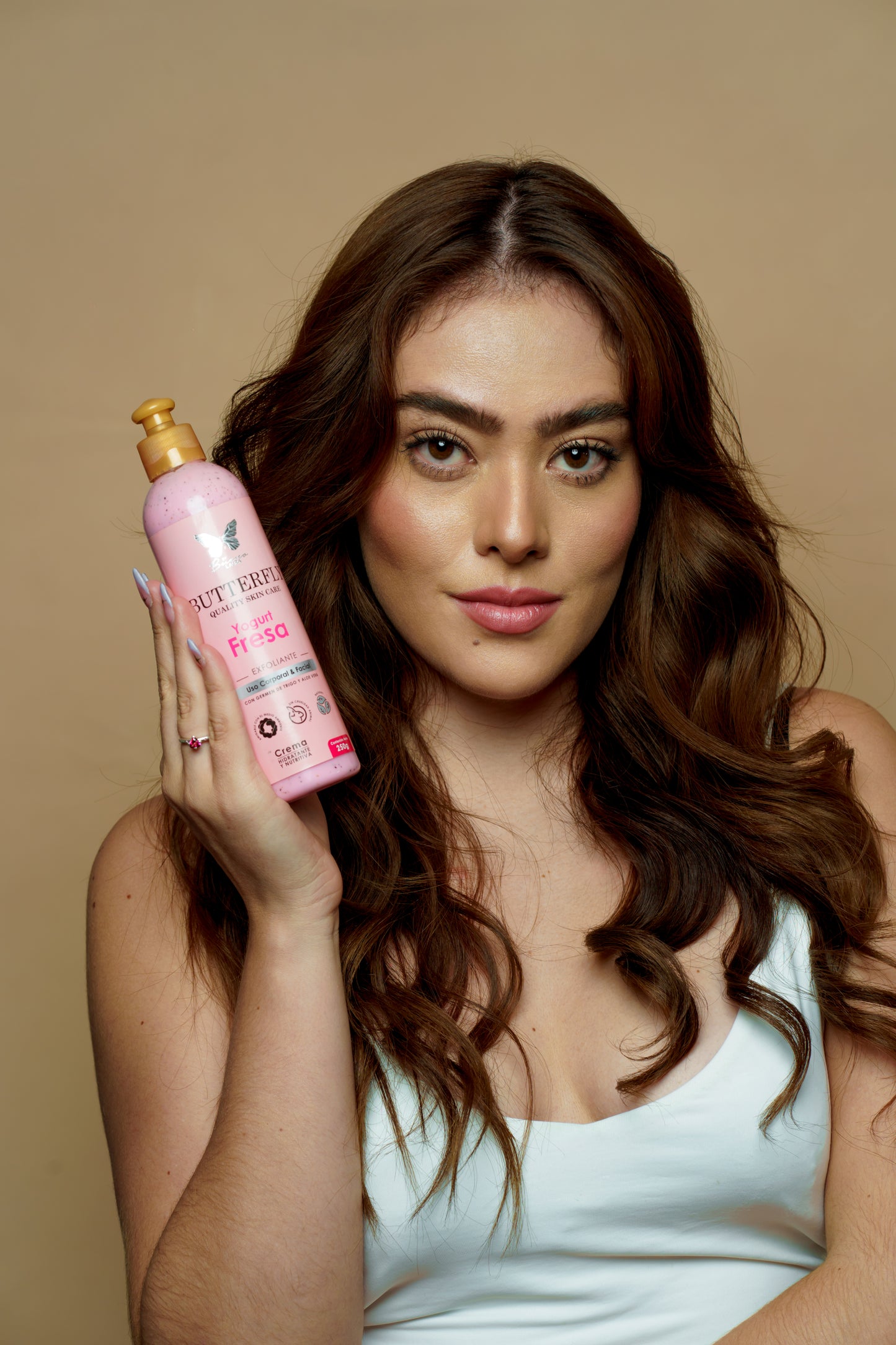 Crema Exfoliante de Yogurt y Fresa – Hidratante Corporal y Facial (250g)